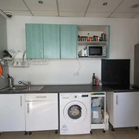 Tropical Work Hostel
